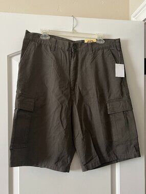 NWT Men's Cargo Relaxed Fit Shorts Size 36